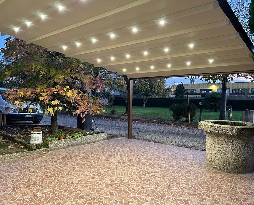 pergola illuminata
