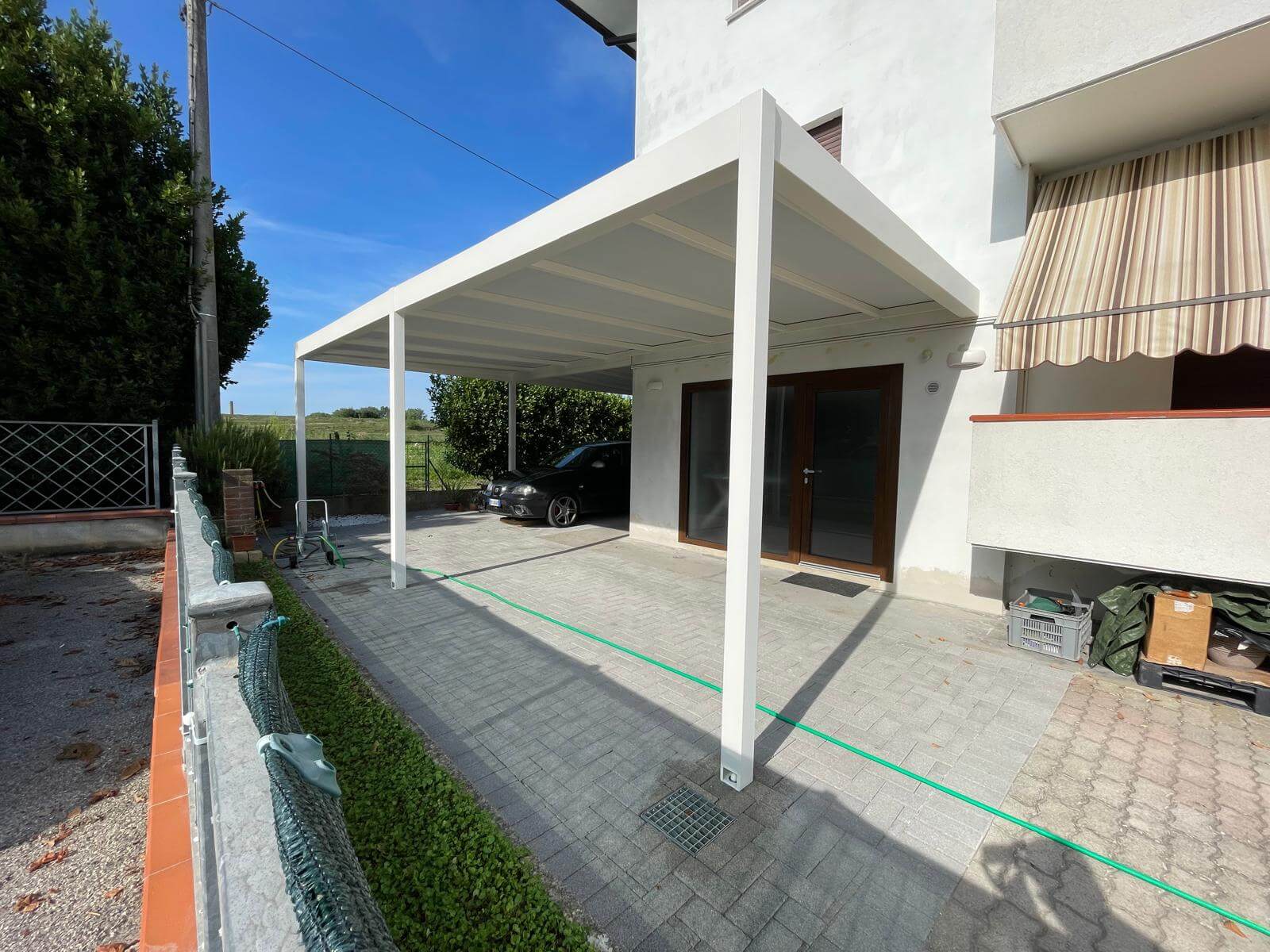 Pergola auto esterna 5
